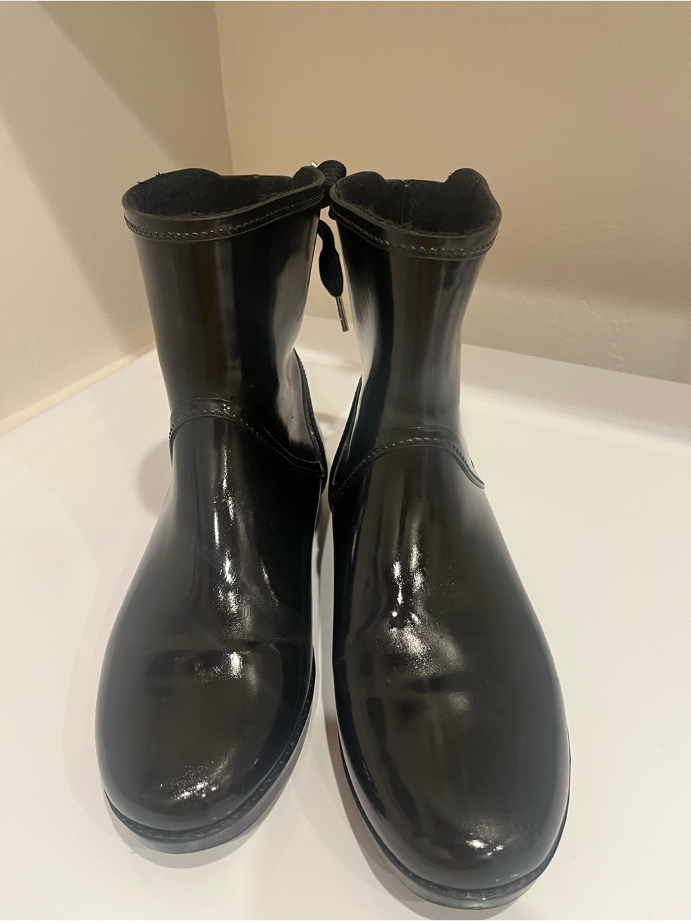 MICHAEL KORS Glossy Black Rain Ankle Boots